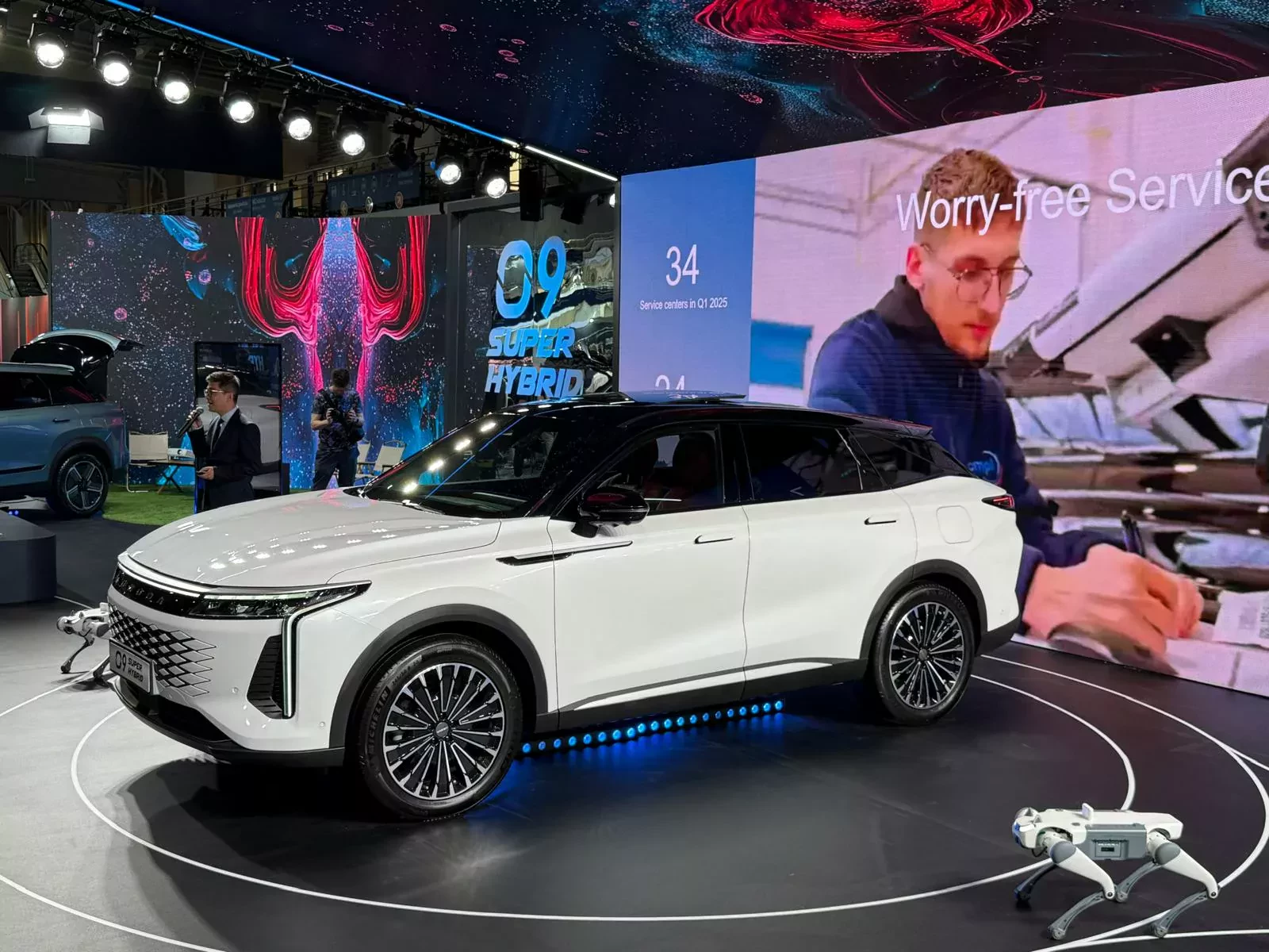Omoda 9 Super Hybrid na Poznań Motor Show 2025