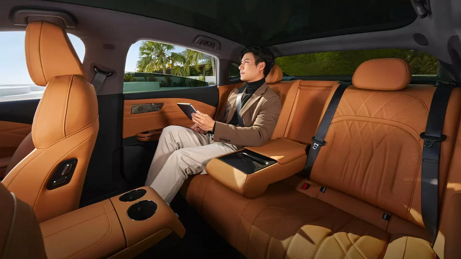 geely-galaxy-starship-8-sedan