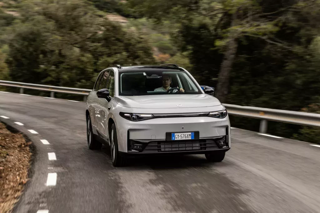 leapmotor-c10-reev-duzy-suv