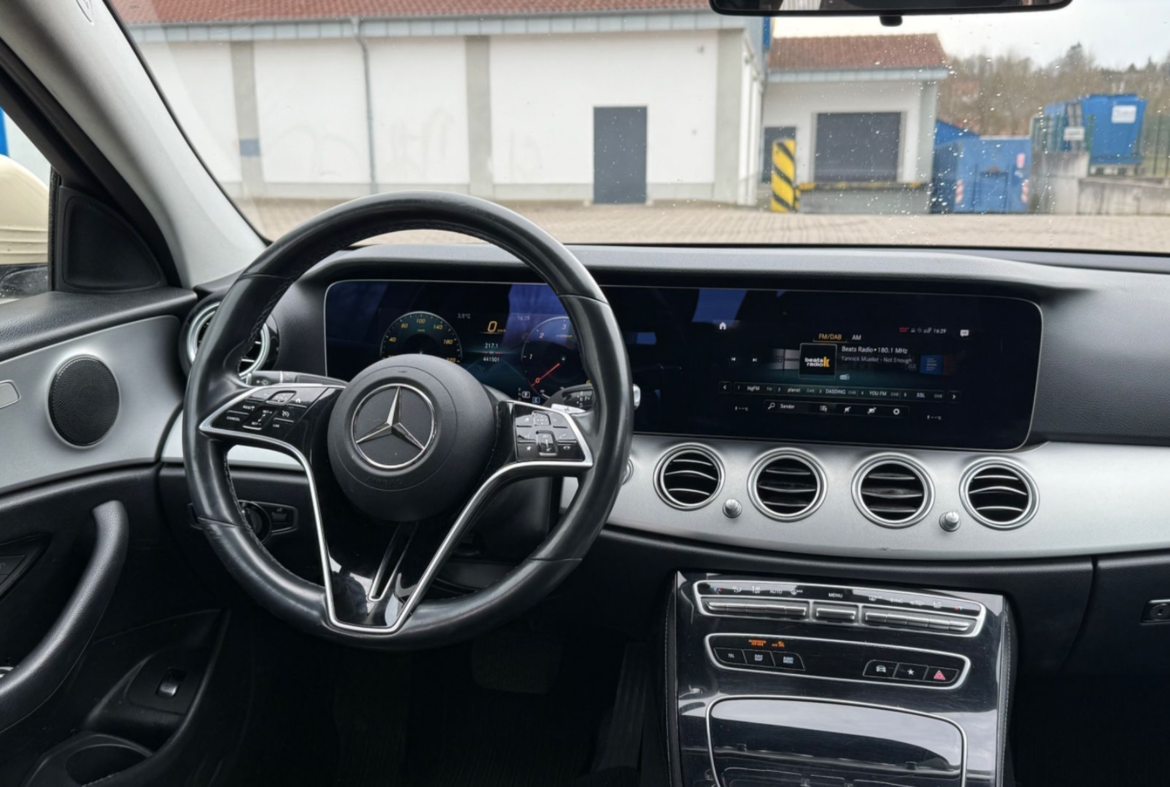 mercedes-e-klasa-taksowka-za-grosze