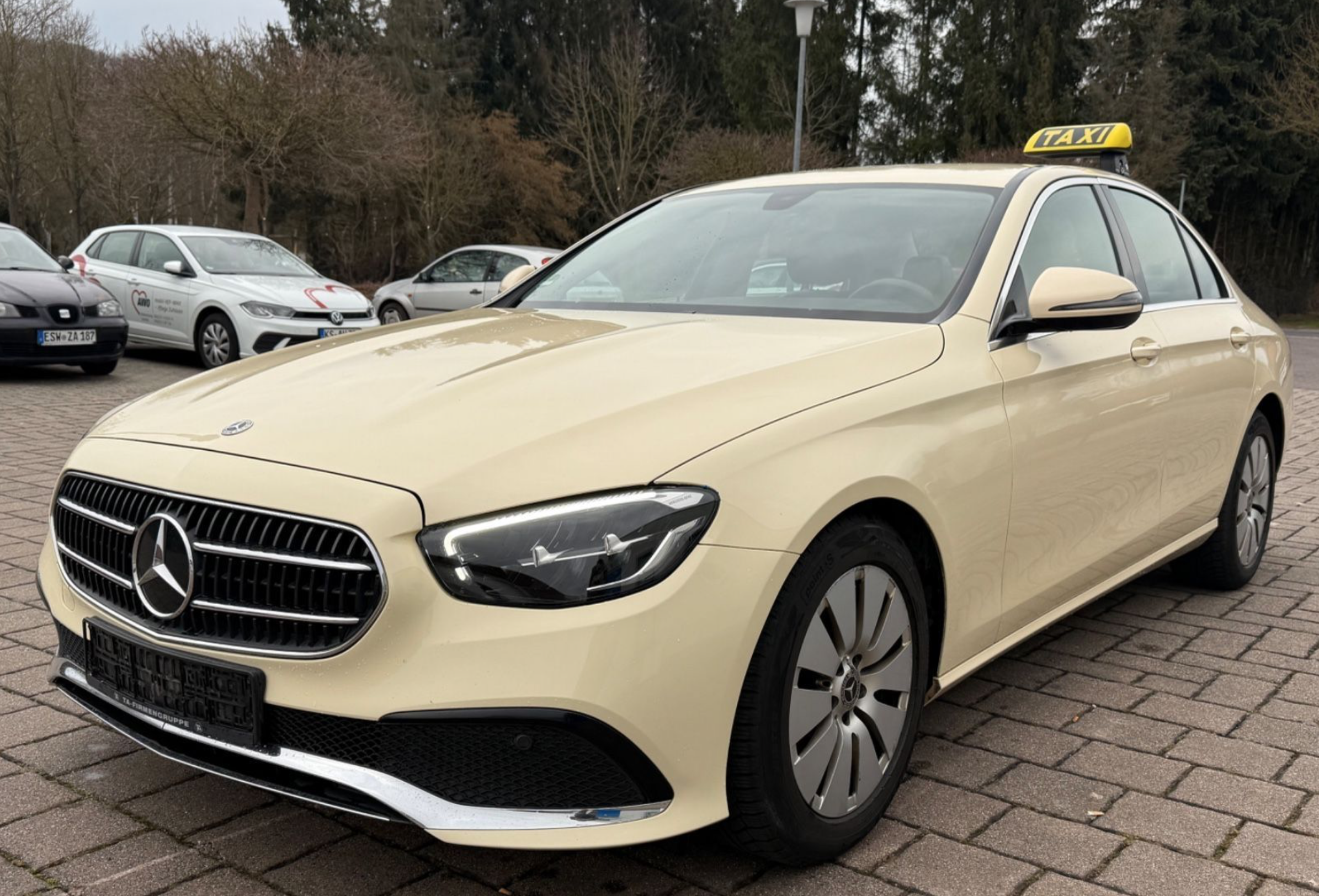 mercedes-e-klasa-taksowka-za-grosze