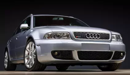 2002-Audi-RS4-exterior-00010