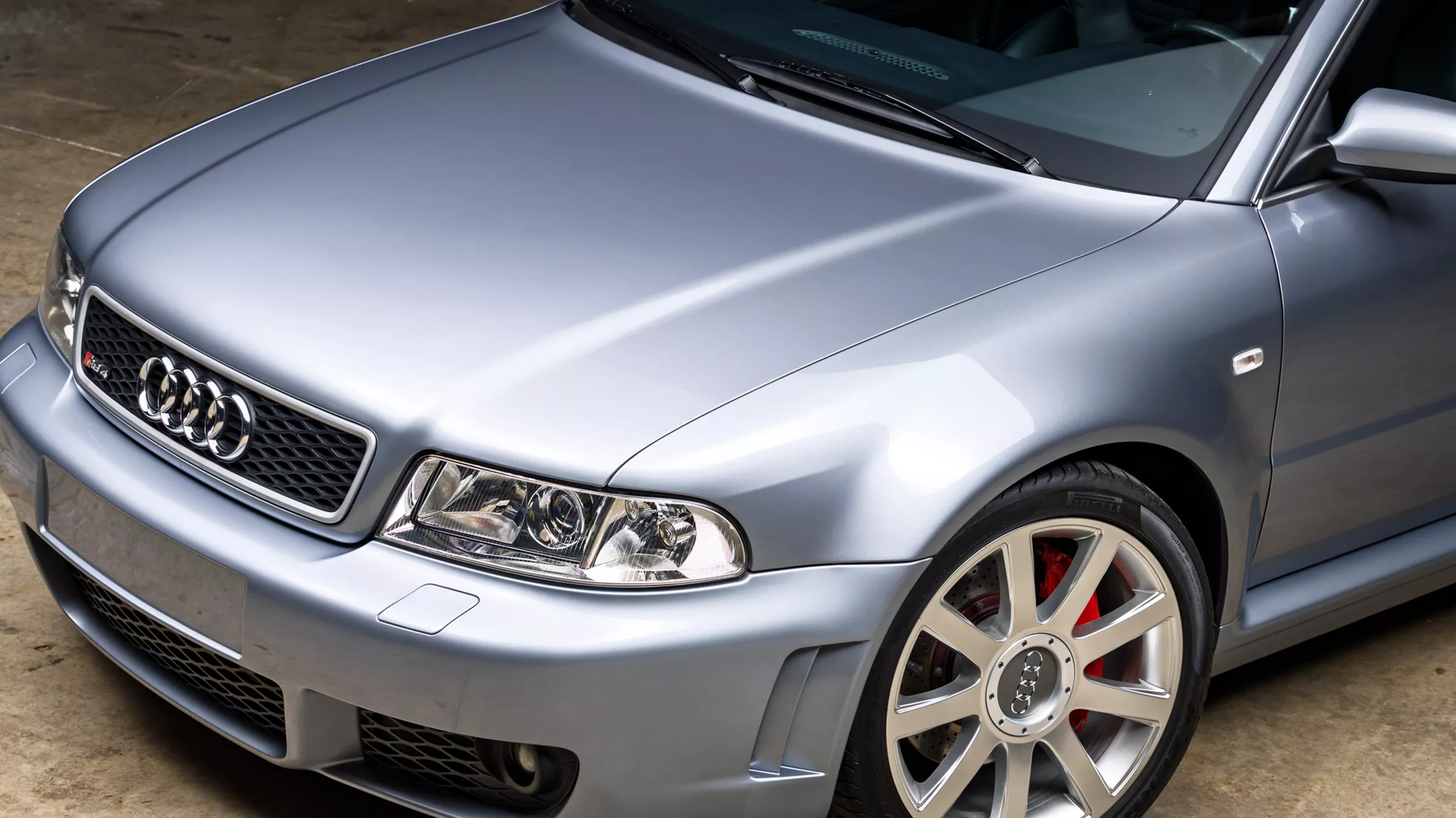 2002-Audi-RS4-exterior-00010