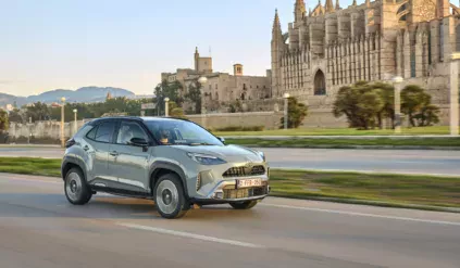 Toyota Yaris Cross Urban Khaki