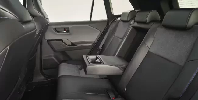 Toyota RAV4 2026 SUV tylna kanapa