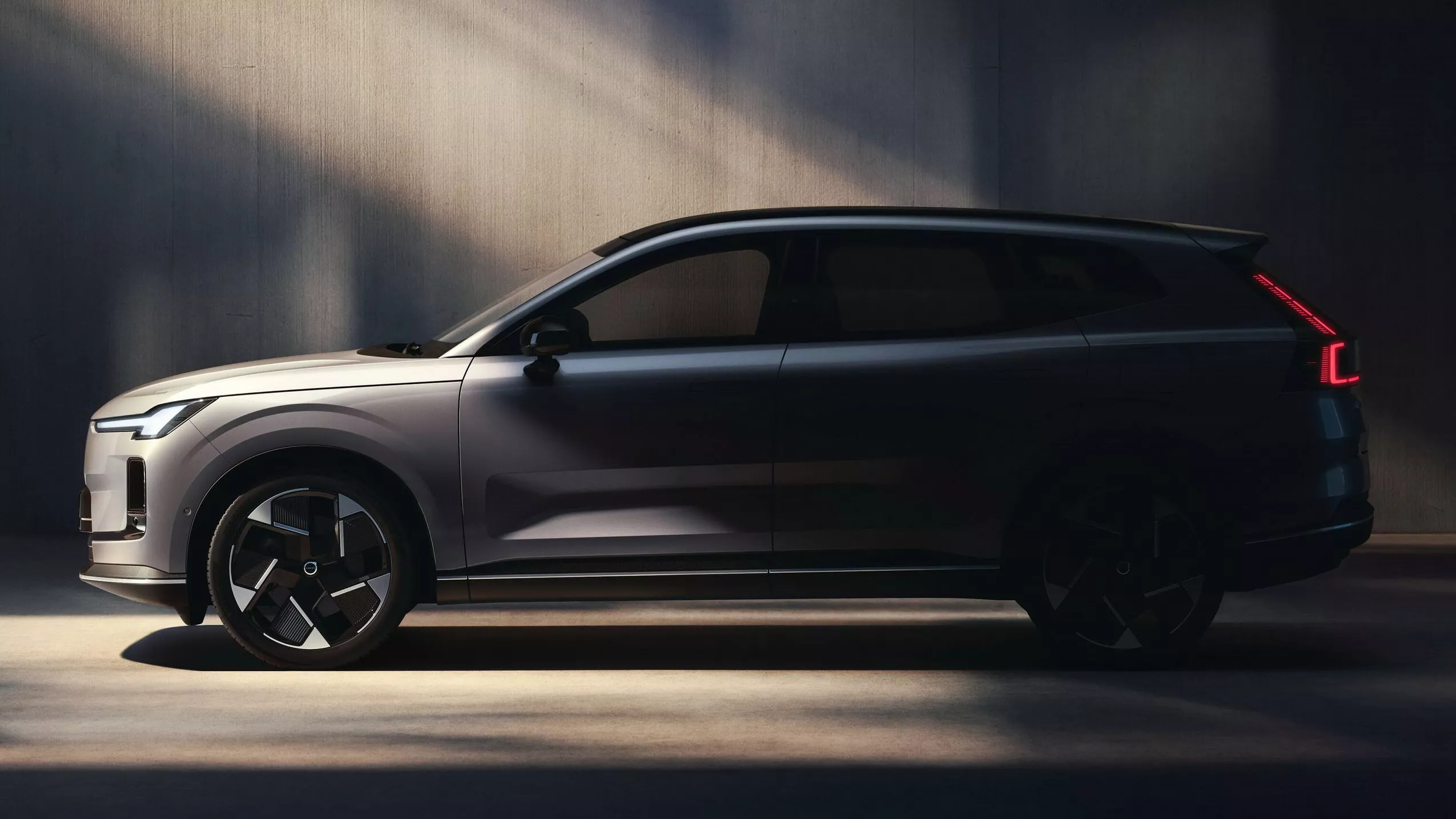 349118_New_Volvo_XC70-copy