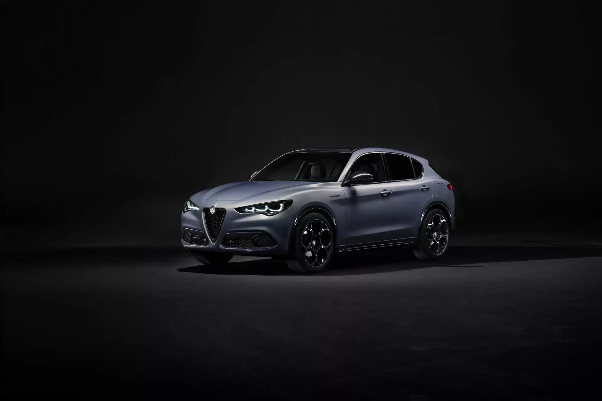 Alfa Romeo Stelvio silnik cena moc spalanie osiągi Quadrifoglio nowy używany