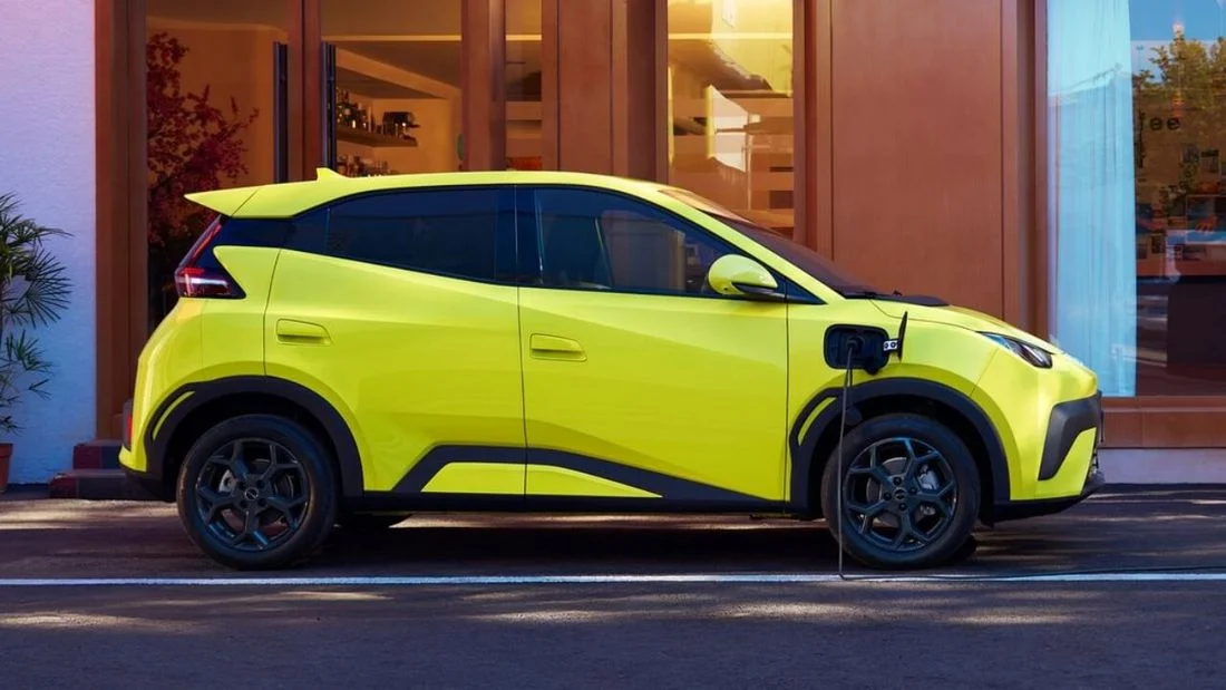 BYD Dolphin Surf będzie tani jak Dacia Spring i lepszy