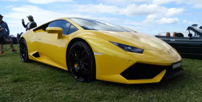 najtańsze Lamborghini ile kosztuje cena silnik moc spalanie osiągi