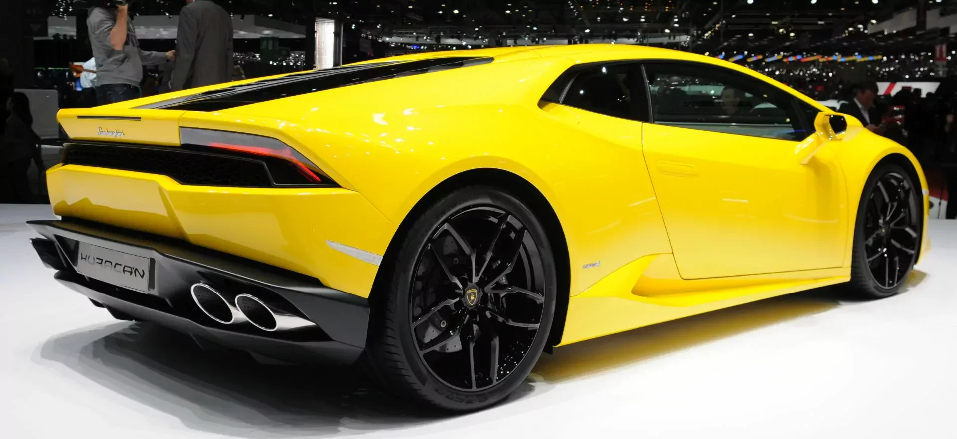najtańsze Lamborghini ile kosztuje cena silnik moc spalanie osiągi