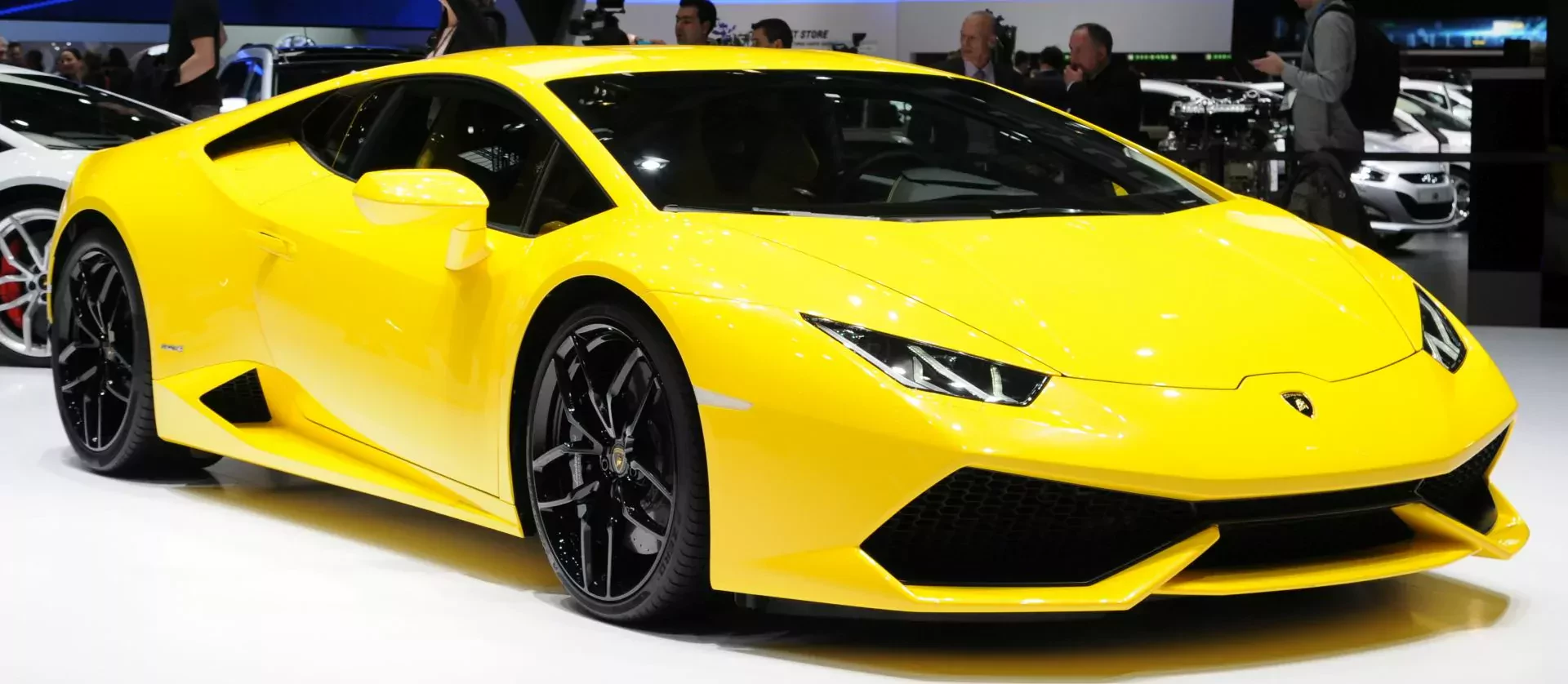 najtańsze Lamborghini ile kosztuje cena silnik moc spalanie osiągi
