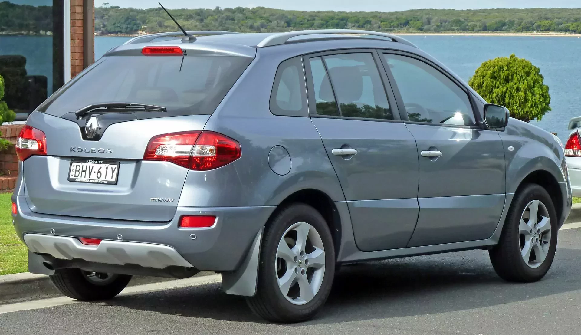 Renault Koleos SUV cena silnik spalanie moc osiągi