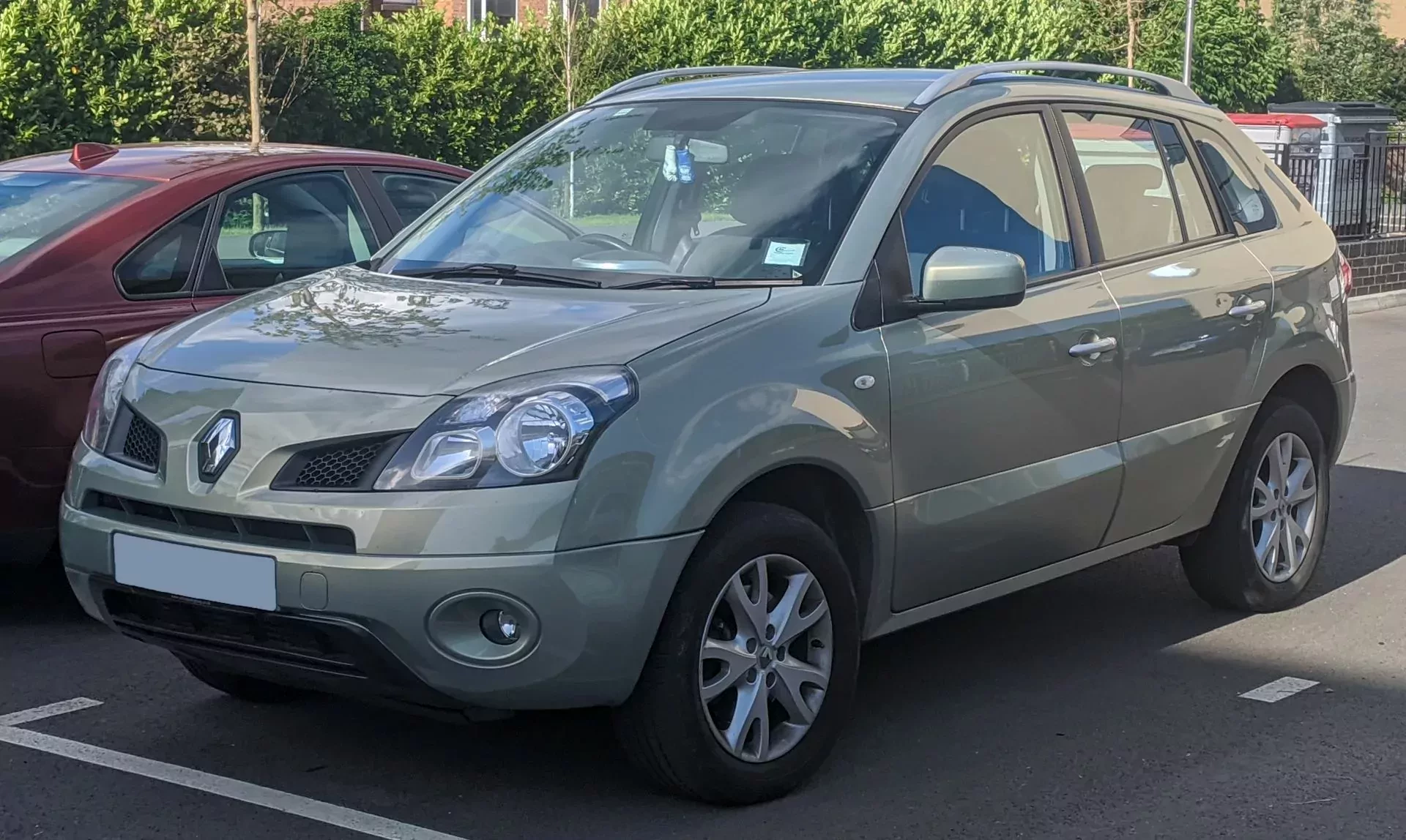 Renault Koleos SUV cena silnik spalanie moc osiągi