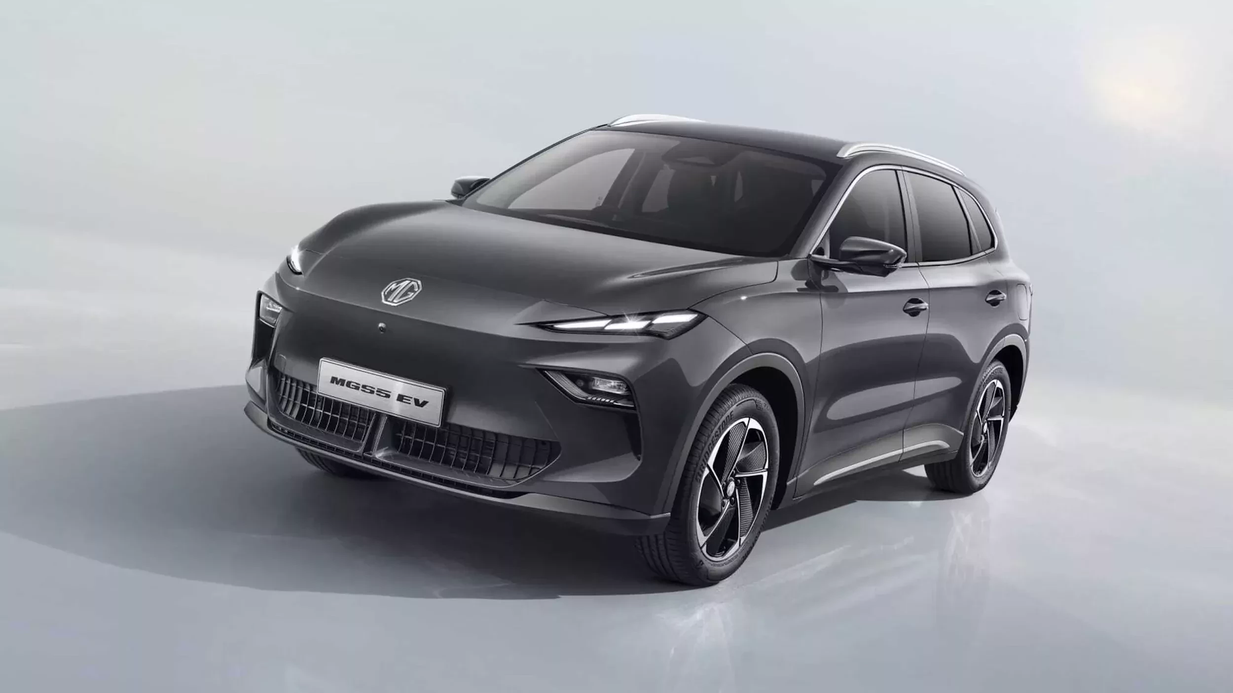 Elektryczny SUV MG S5 oferuje 3 tryby jazdy