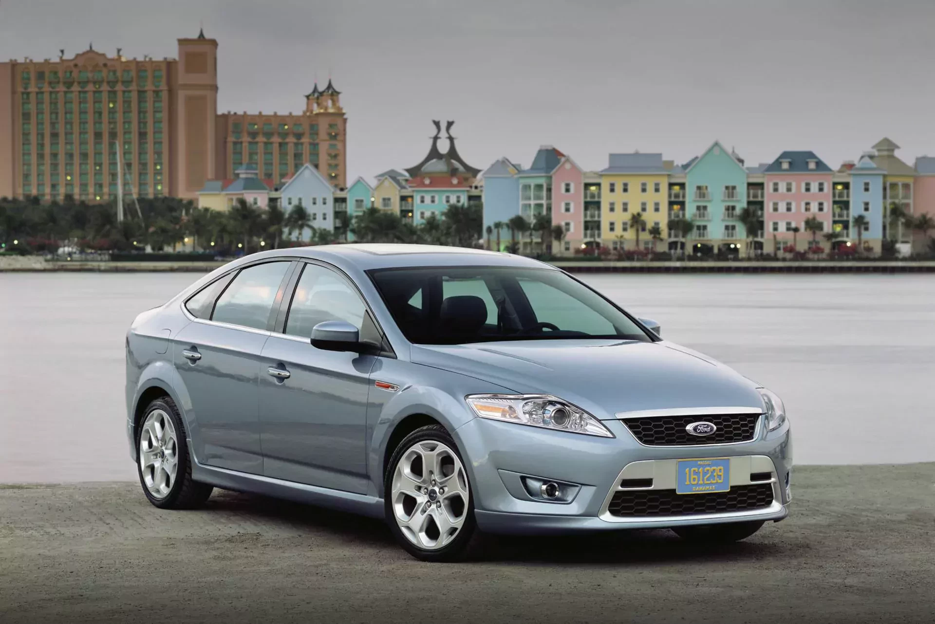 Ford Mondeo silnik cena spalanie moc osiągi używany ceny