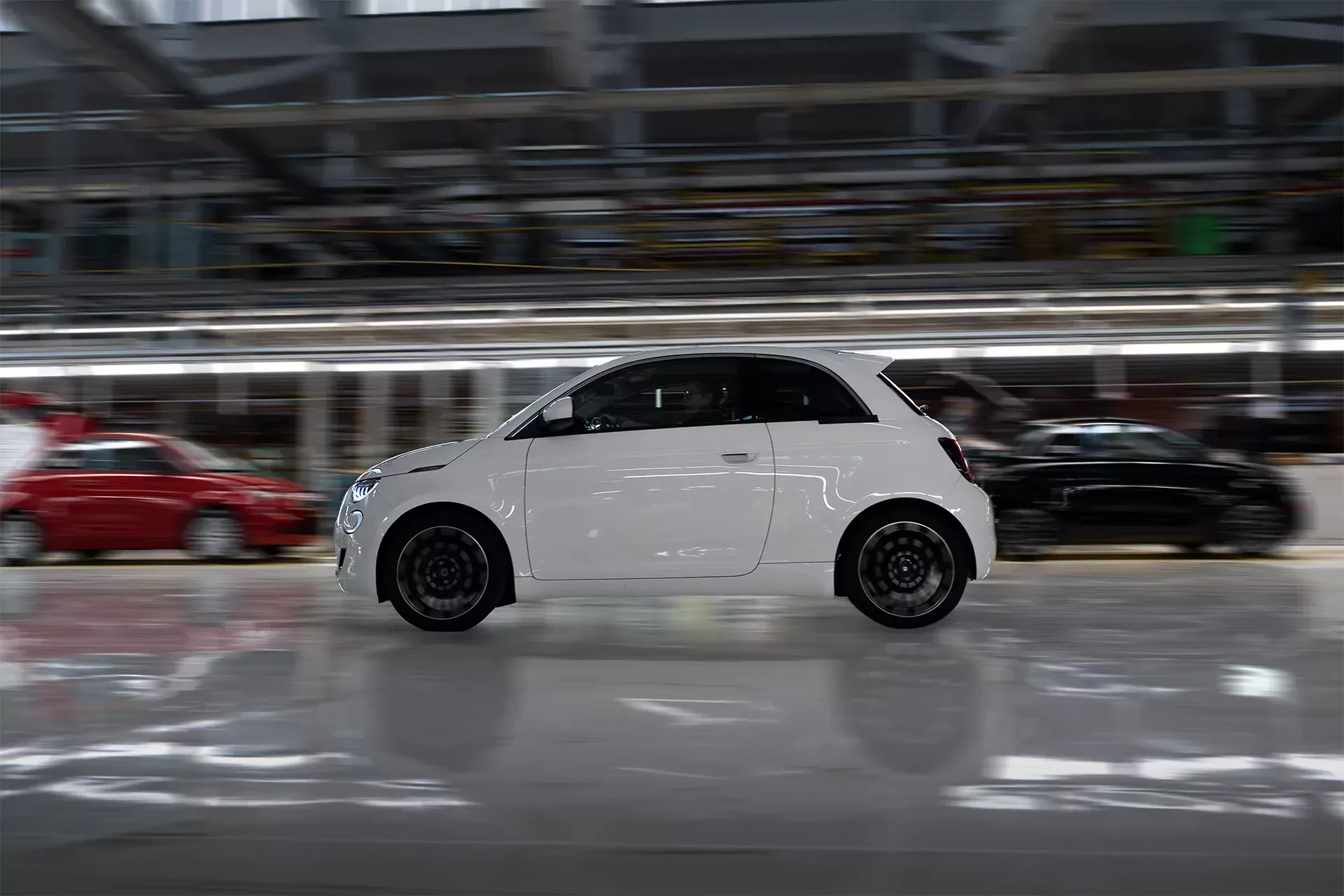 Nowy Fiat 500 Hybrid first pictures