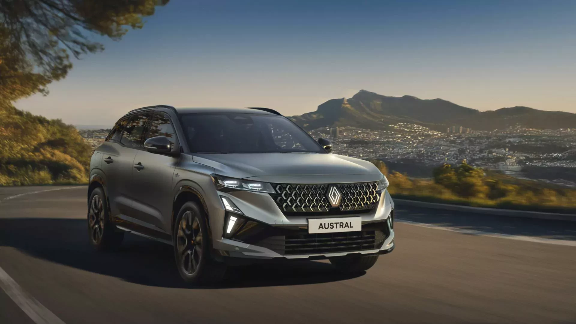 Renault Austral SUV cena silnik spalanie nowy używany hybryda