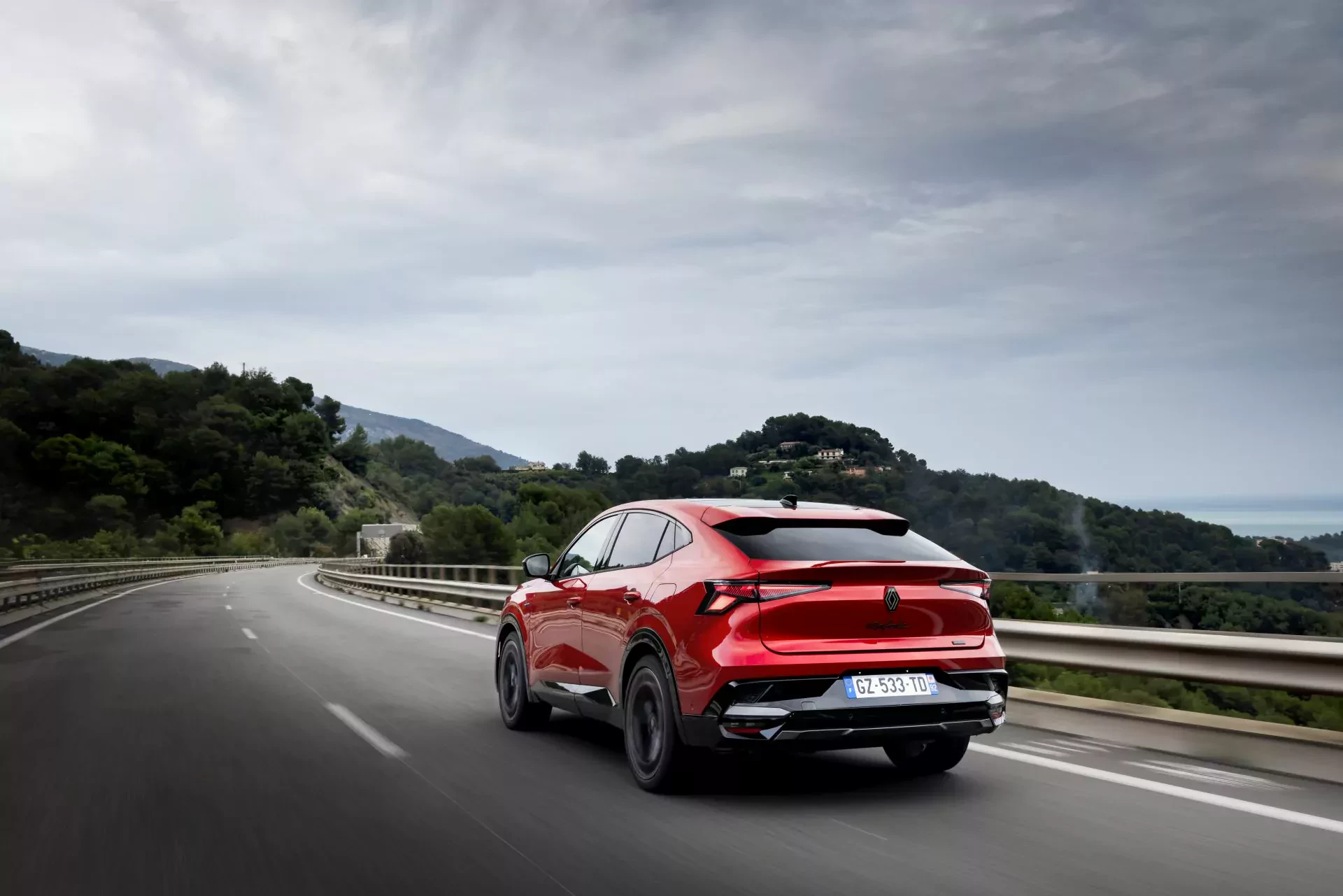 Renault Rafale SUV silnik cena hybryda moc osiągi spalanie ceny