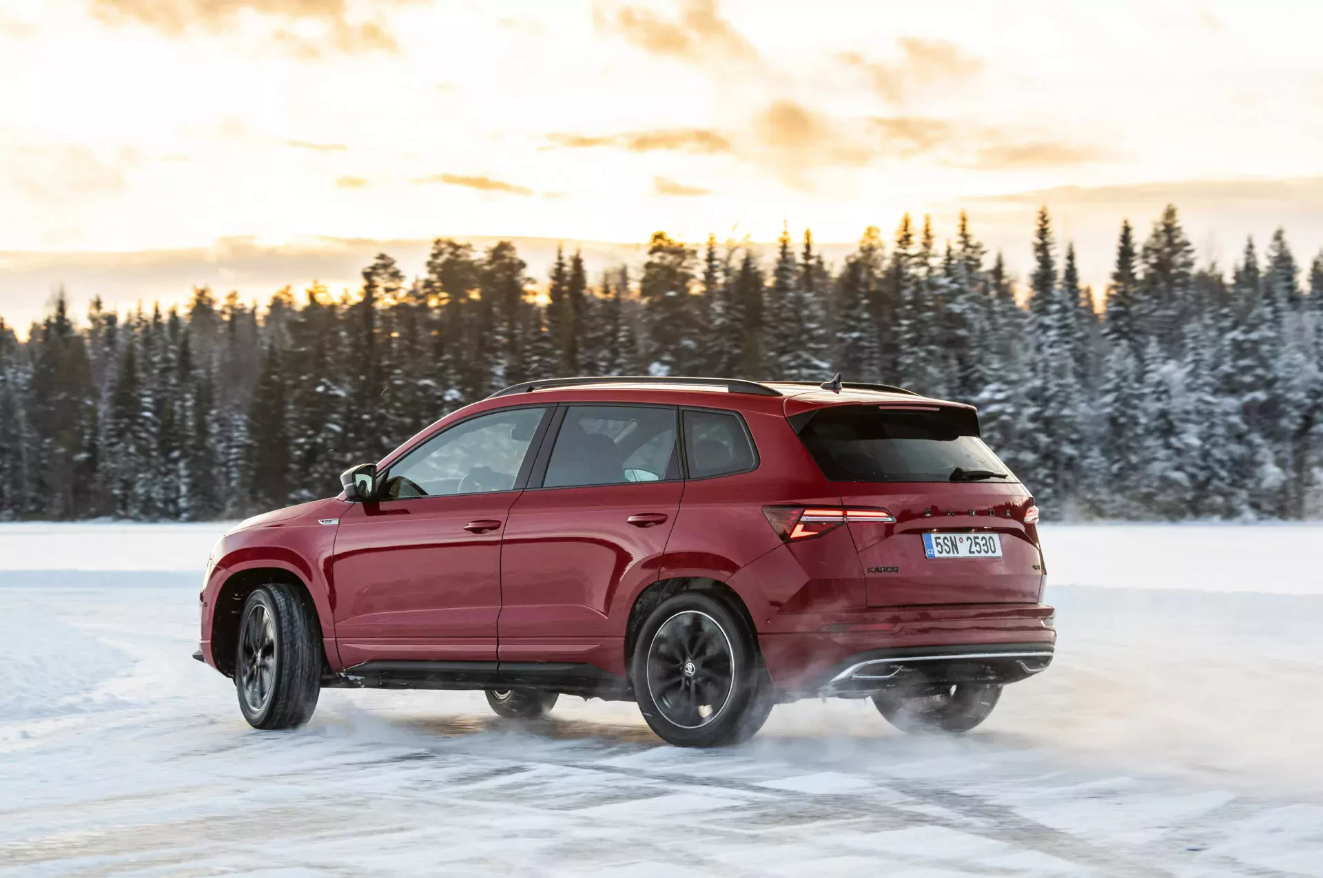 Skoda Karoq SUV cena silnik spalanie moc osiągi ceny używany nowy