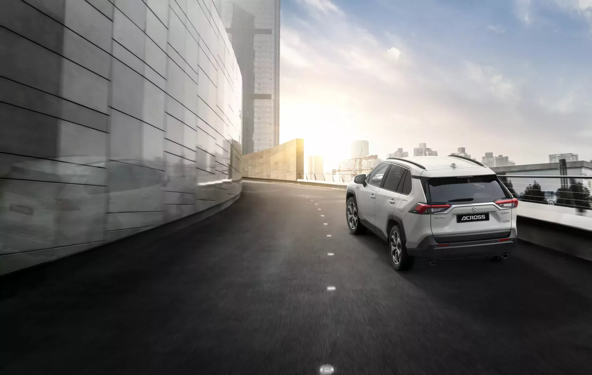 Suzuki Across SUV cena silnik spalanie nowy używany Toyota