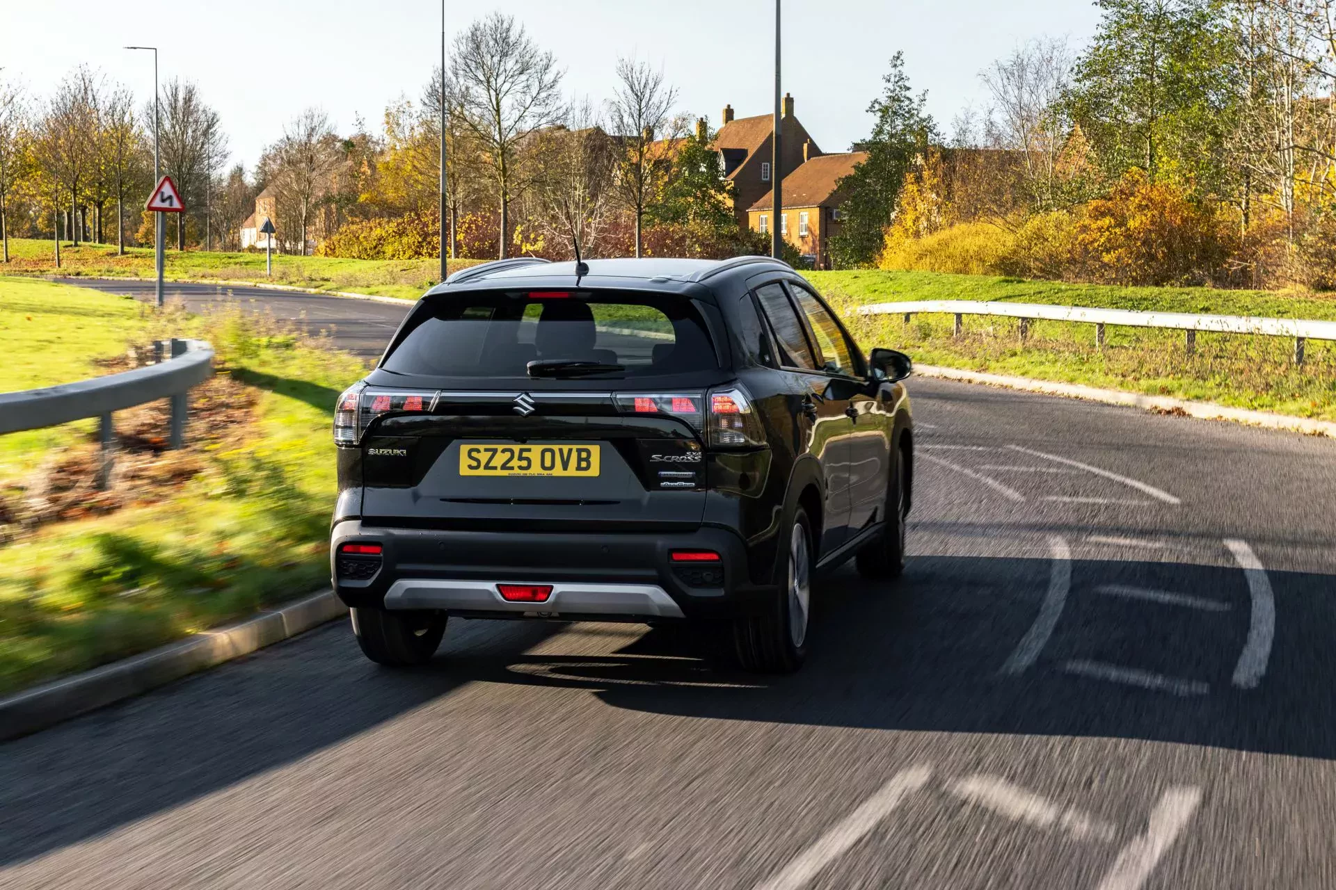 Suzuki S-Cross SUV silnik cena spalanie moc osiagi nowy używany