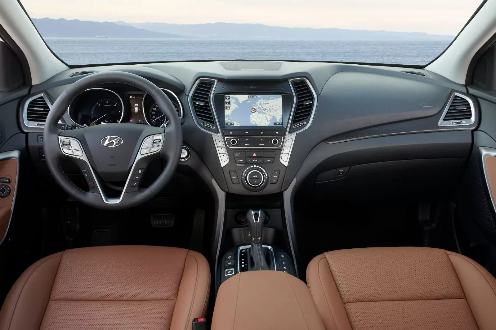 duzy-suv-hyundai-santa-fe