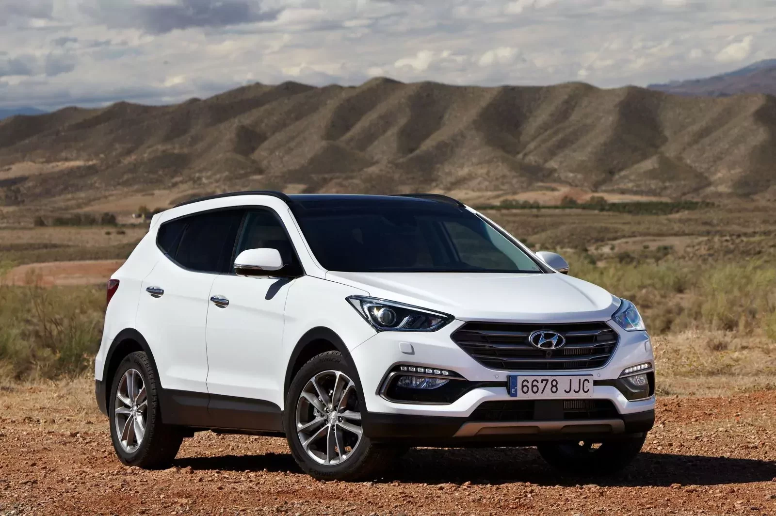 duzy-suv-hyundai-santa-fe
