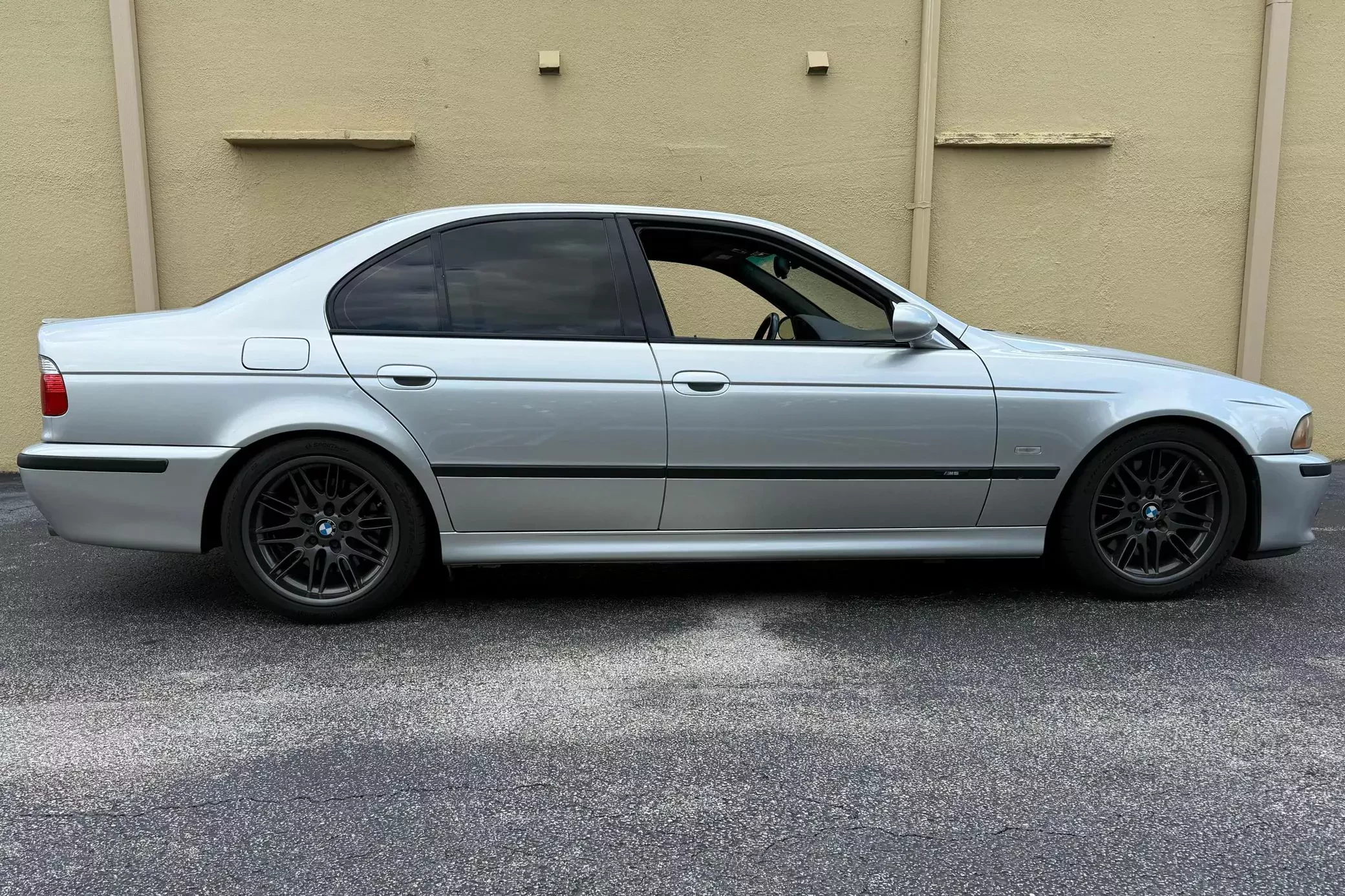 uzywane-bmw-m5-za-85-tys