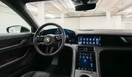 uzywane-porsche-taycan-4s