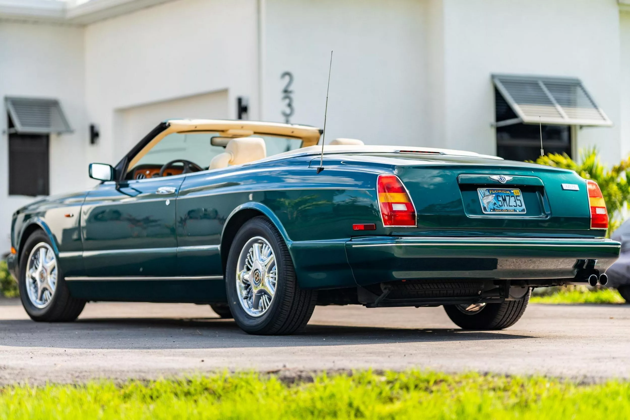 uzywany-bentley-azure-4