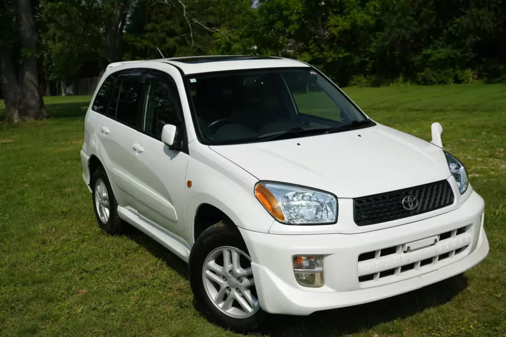 2000-Toyota-RAV4-J-16