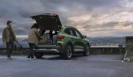 Ford Kuga bagażnik 2025