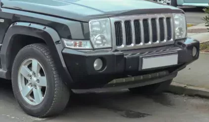 Jeep Commander SUV cena silnik moc napęd spalanie osiągi