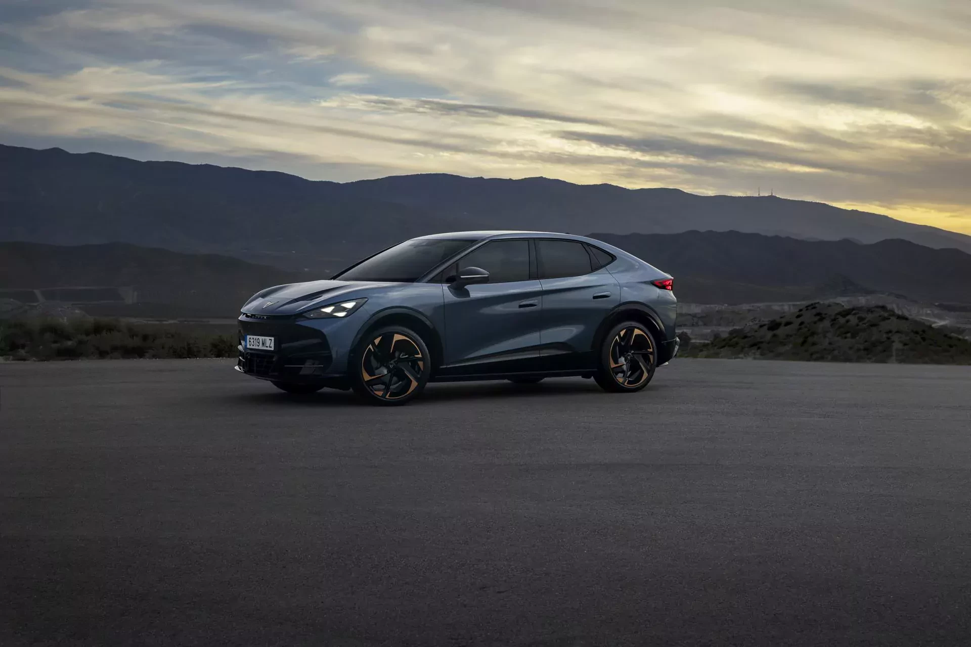 Cupra Tavascan SUV silnik cena moc zasięg elektryczny opinie oceny