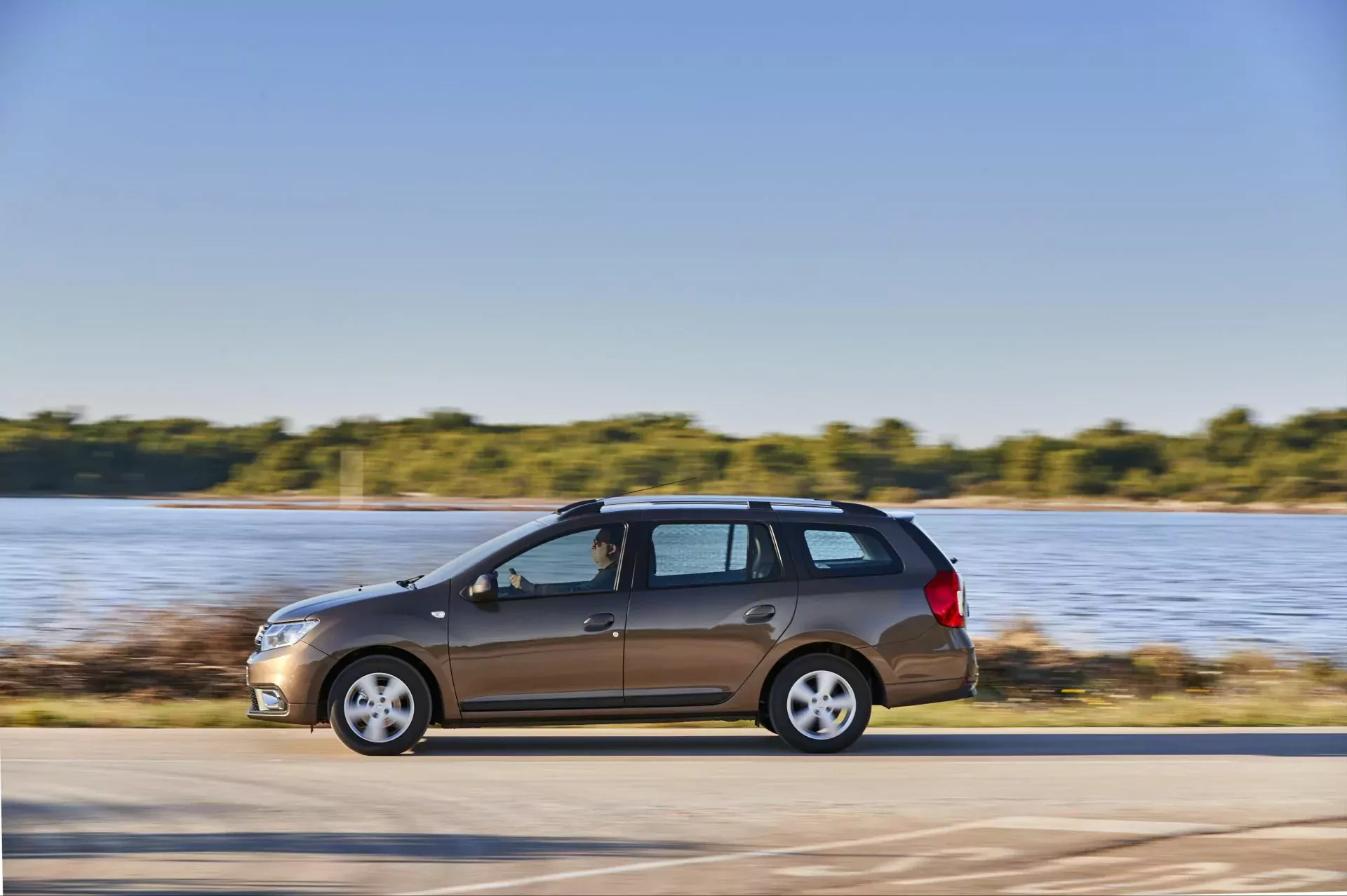 Dacia Logan silniki cena ceny spalanie używane diesel lpg osiągi moc silniki
