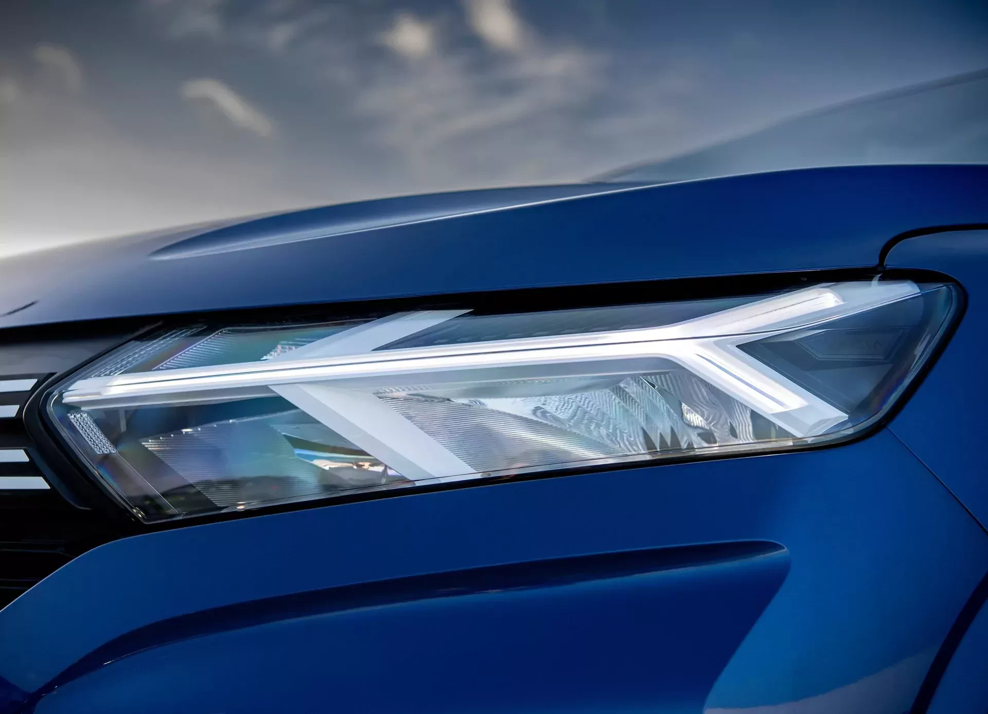 Nowa Dacia, ceną od 59 tys. zł, zdeptała tu marzenia chińskiego SUV-a o przejęciu tronu. Do gry wszedł jeszcze inny hipertani „Europejczyk”