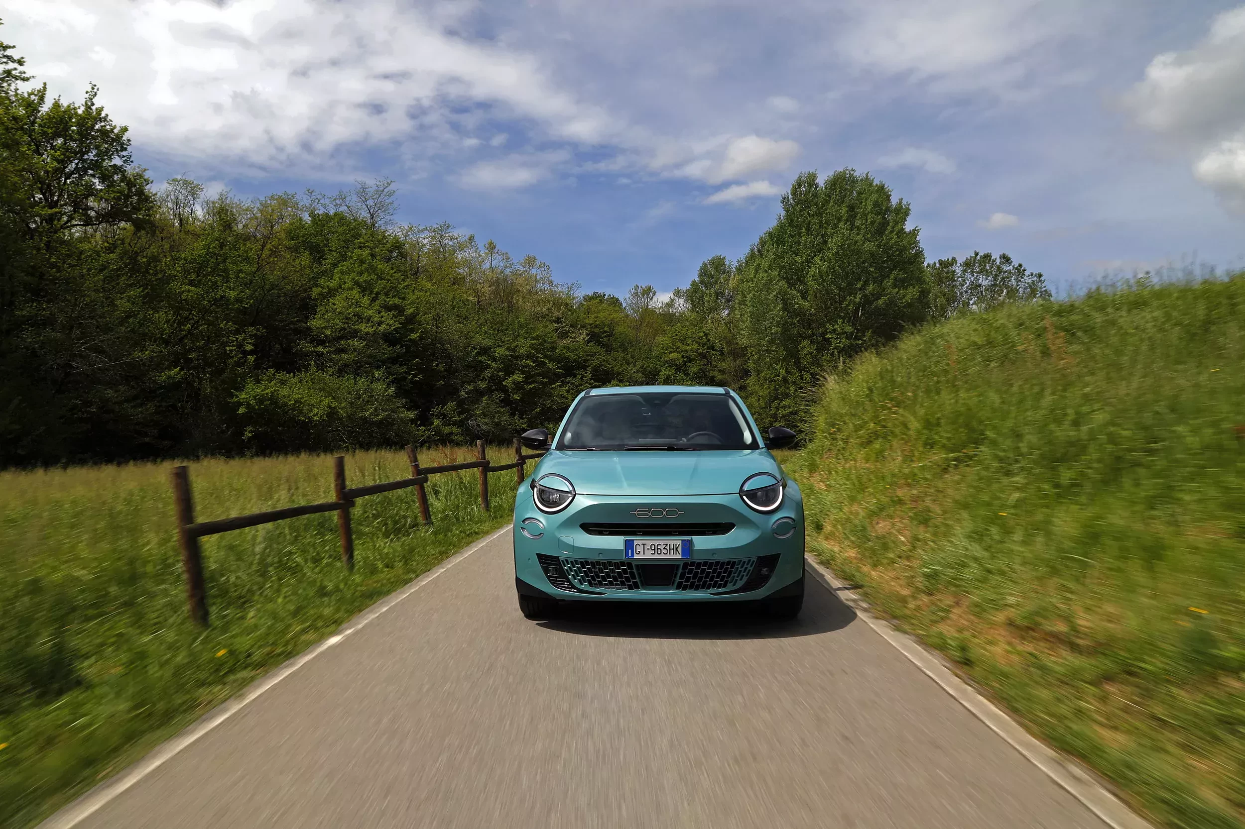 Fiat 600 Hybrid miejski SUV