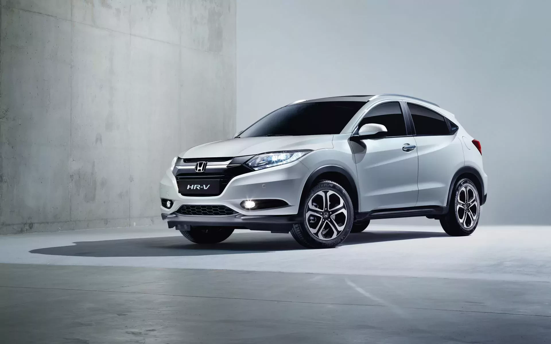 Honda HR-V SUV silnik cena spalanie moc osiągi ceny używana