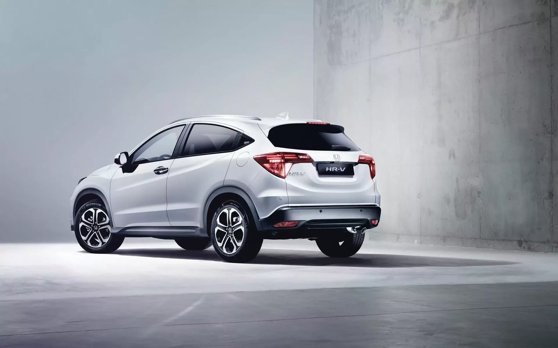 Honda HR-V SUV silnik cena spalanie moc osiągi ceny używana