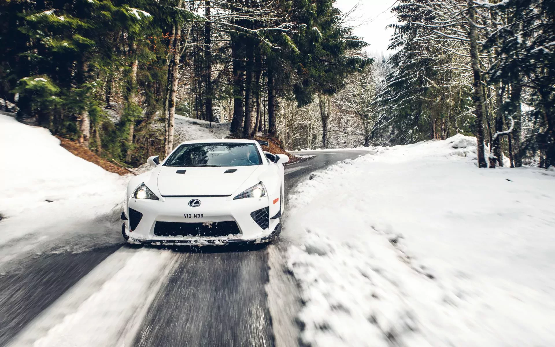 Lexus LFA silnik cena używany opinie oceny dźwięk V10 moc osiągi