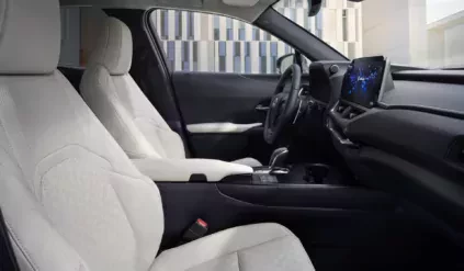 Lexus UX silnik cena moc osiągi benzyna hybryda elektryk SUV opinie oceny