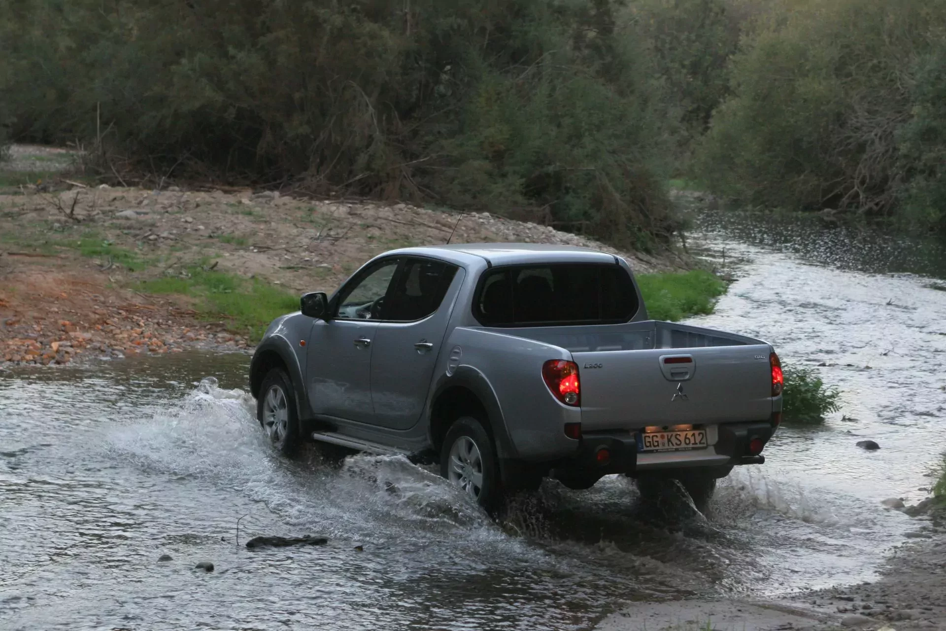 Mitsubishi L200 cena ceny używany napęd osiągi moc