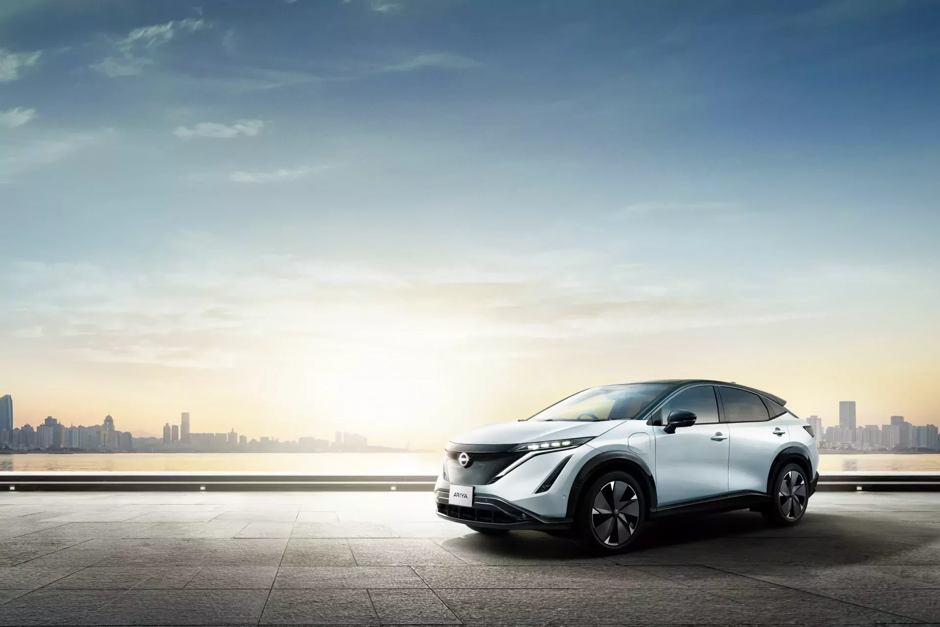 Nissan Ariya cena silnik moc elektryczny SUV zasięg opinie oceny