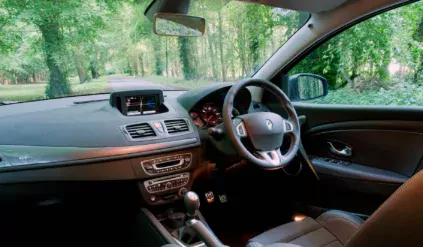 Renault Latitude silnik cena spalanie używana limuzyna komfort ceny opinie oceny