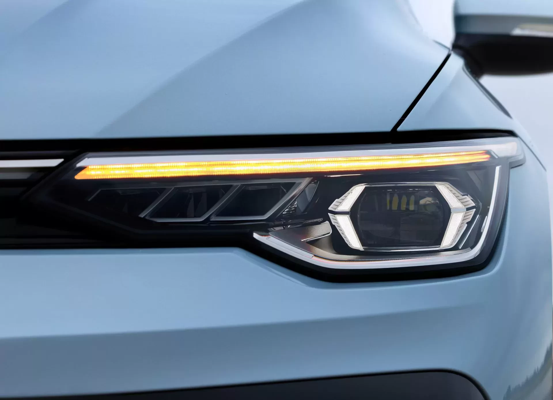 Volkswagen zrobił ceny dla ludu i konkurencja jest tu w sporych opałach. Na największy hit Polakom wystarczy budżet 105 590 zł