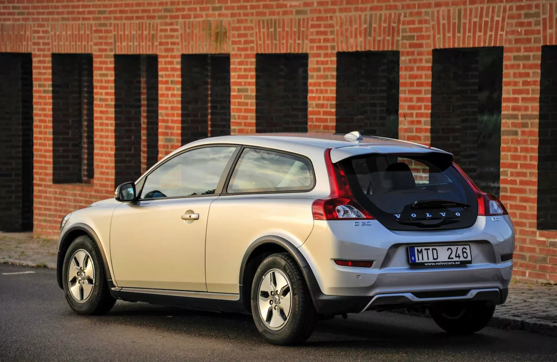 Volvo C30 cena silnik spalanie moc diesel benzyna ceny używane