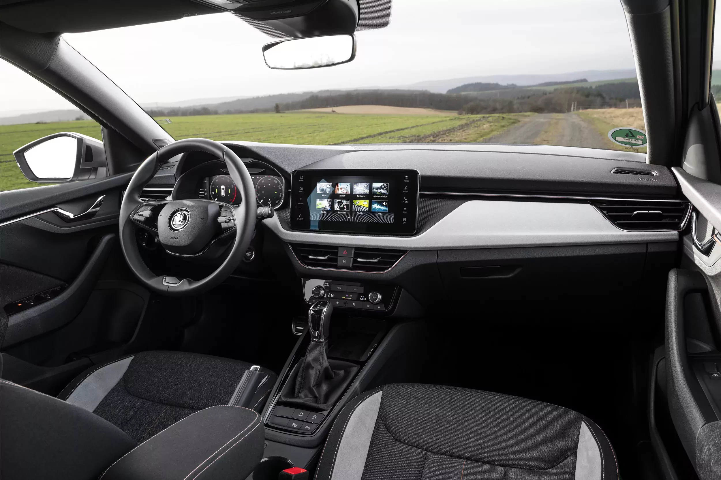 Widok wnętrza _skoda_scala_