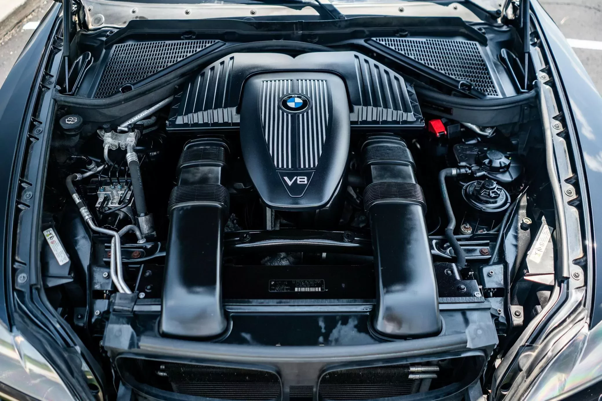 bmw-x5-xdrive-suv-v8