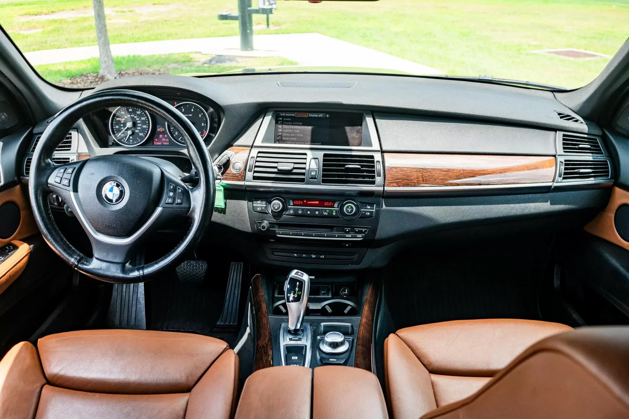 bmw-x5-xdrive-suv-v8