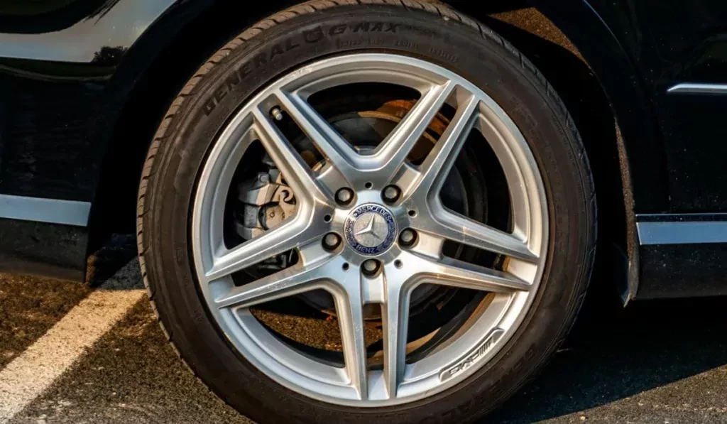 uzywany-mercedes-klasa-ee